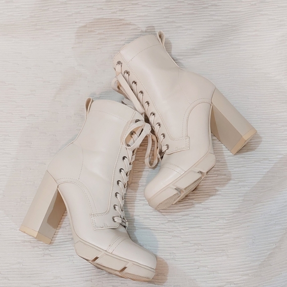 Nine West White Heeled Boots - Picture 5 of 11